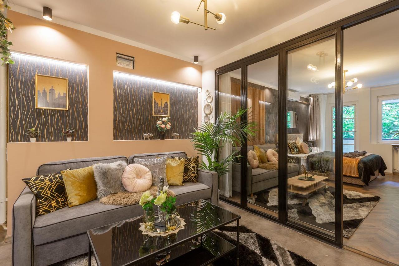 Stylish Quentin Apartment In The King Street Budapest Kültér fotó
