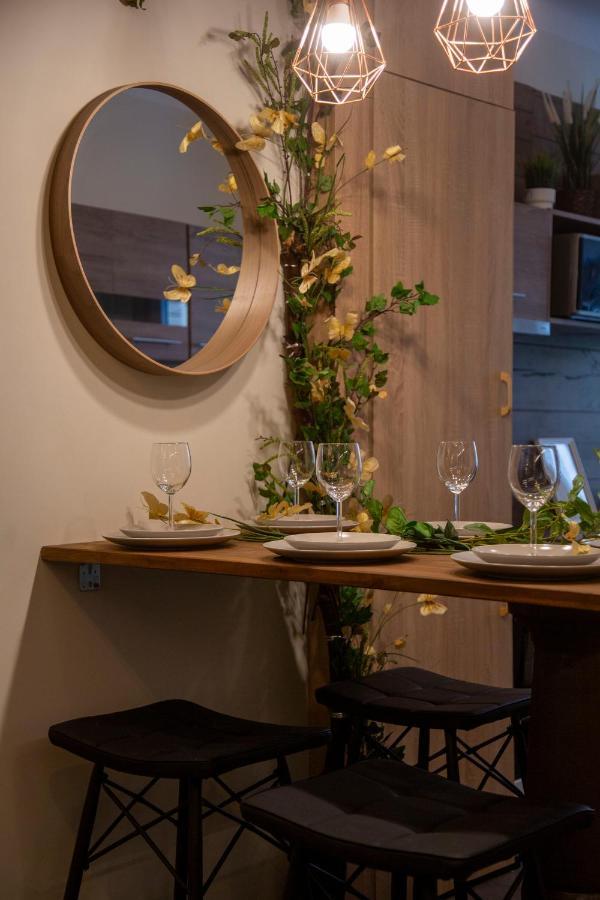 Stylish Quentin Apartment In The King Street Budapest Kültér fotó